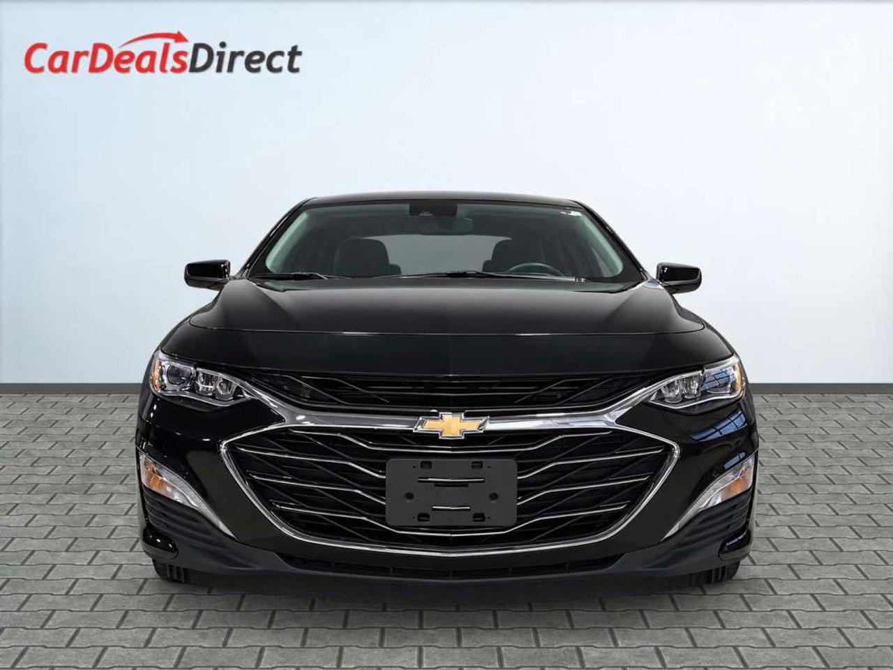 2023 Chevrolet Malibu LT  Mosaic Black Metallic on Jet Black Leather   Turbocharged   8-in Touchscreen with Apple Carplay/Android Auto    Blind Photo1