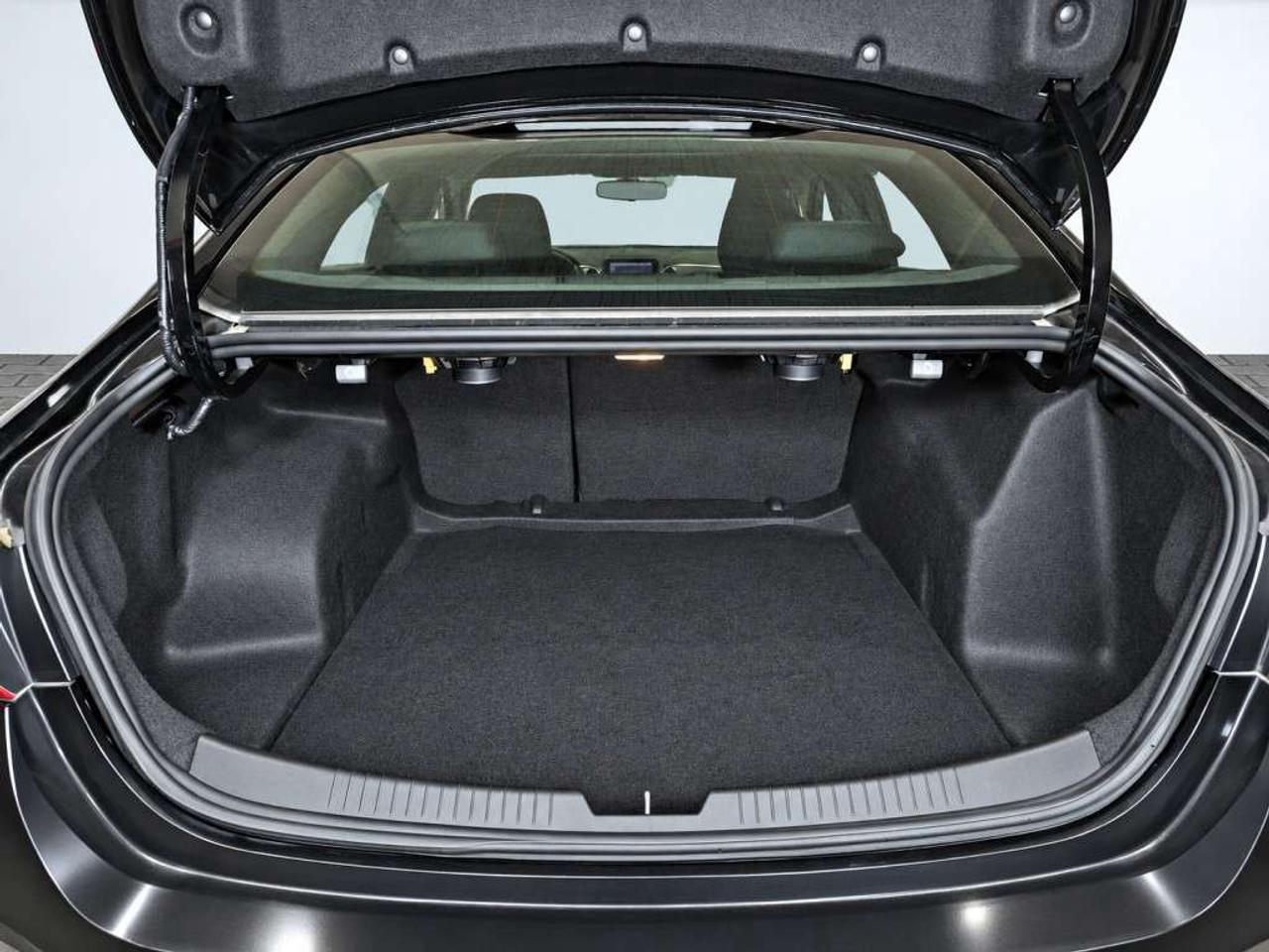 2023 Chevrolet Malibu LT  Mosaic Black Metallic on Jet Black Leather   Turbocharged   8-in Touchscreen with Apple Carplay/Android Auto    Blind Photo