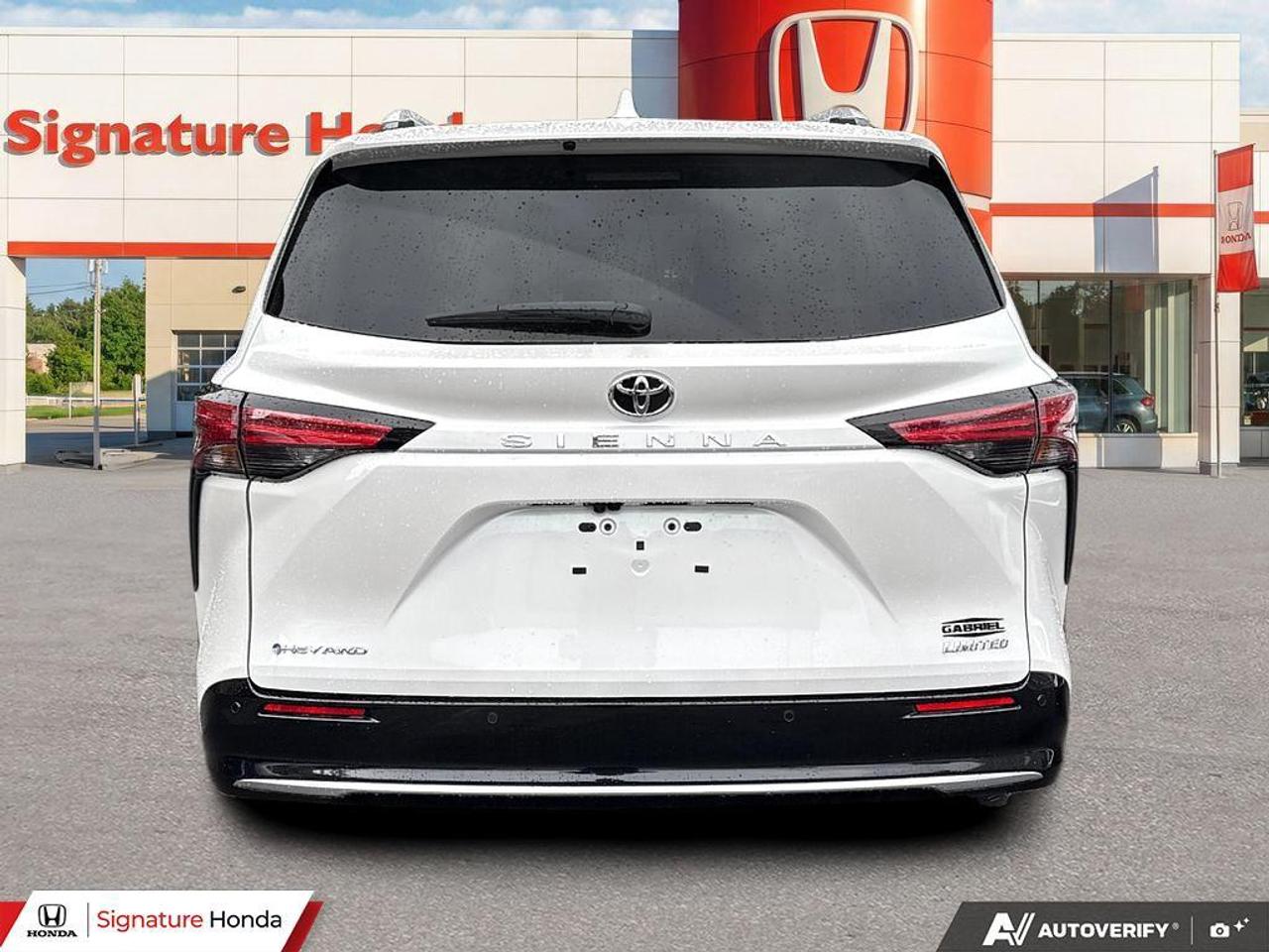 2026 Toyota Sienna LIMITED Photo