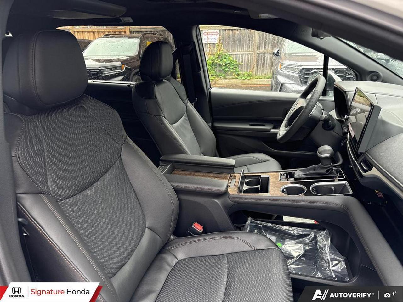 2026 Toyota Sienna LIMITED Photo