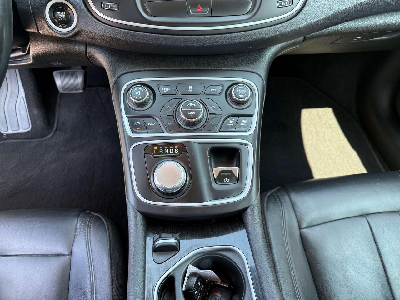 2015 Chrysler 200 C - htd seats/wheel - sunroof Photo