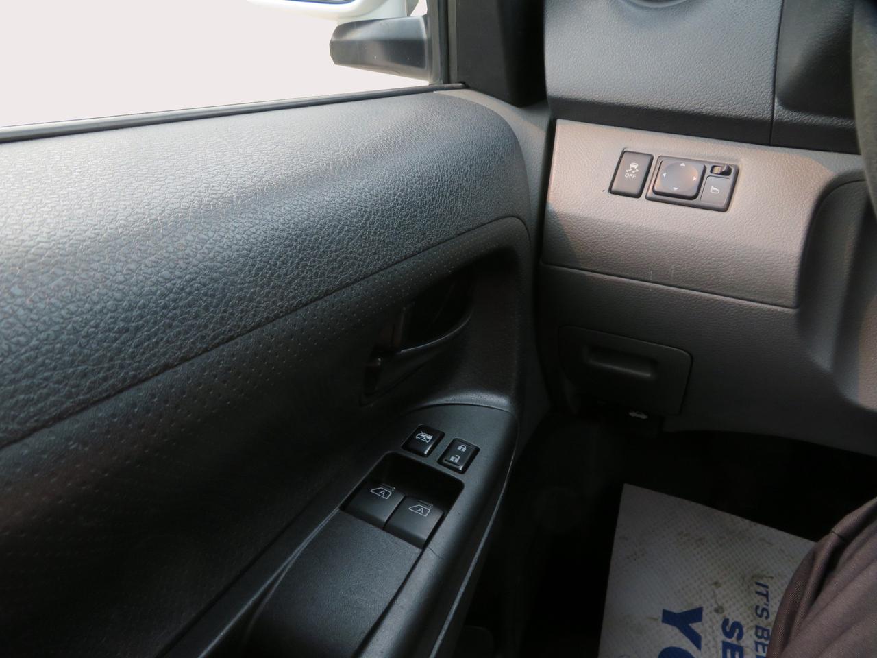 2016 Nissan NV200 I4 S Photo
