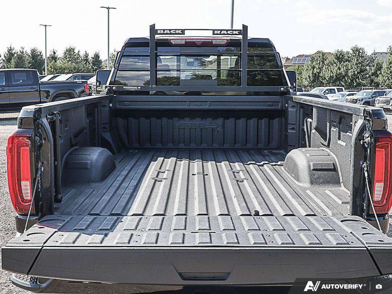 2023 GMC SIERRA 2500HD AT4, 6.6L DURAMAX V8, 4X4, ALLOYS, LEATHER, 1-OWNER, CERTIFIED PREOWNED! Photo