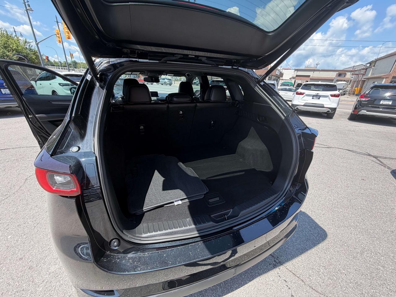 2024 Mazda CX-5 Sport Design ***CALL BELLEVILLE 613-961-8848*** Photo