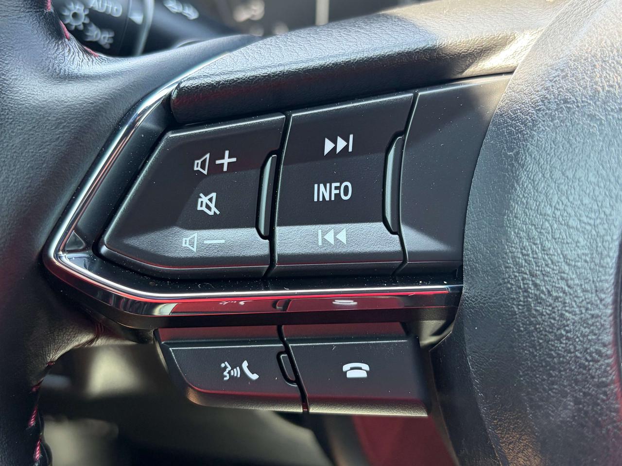 2024 Mazda CX-5 Sport Design ***CALL BELLEVILLE 613-961-8848*** Photo