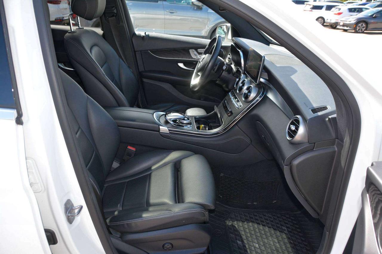 2019 Mercedes-Benz GLC 4MATIC® Photo