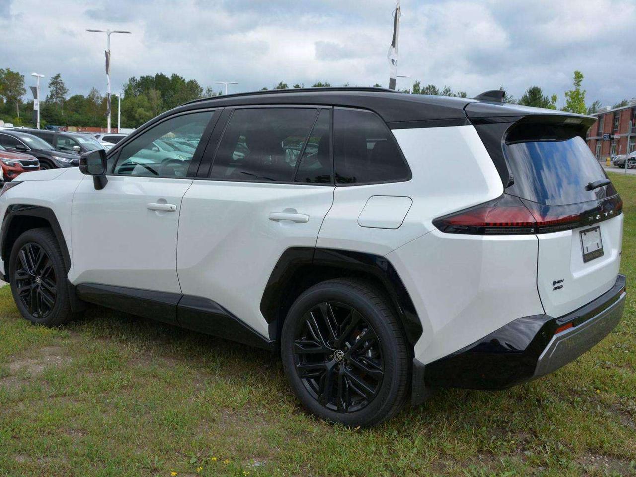 2026 Toyota RAV4 XSE Hybrid Photo