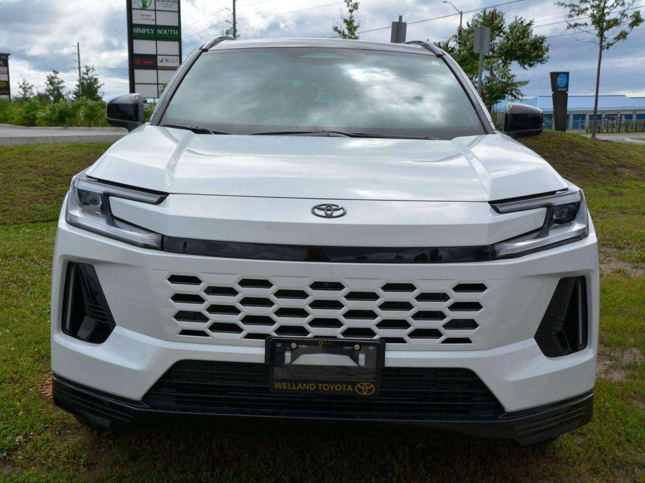2026 Toyota RAV4 XSE Hybrid Photo