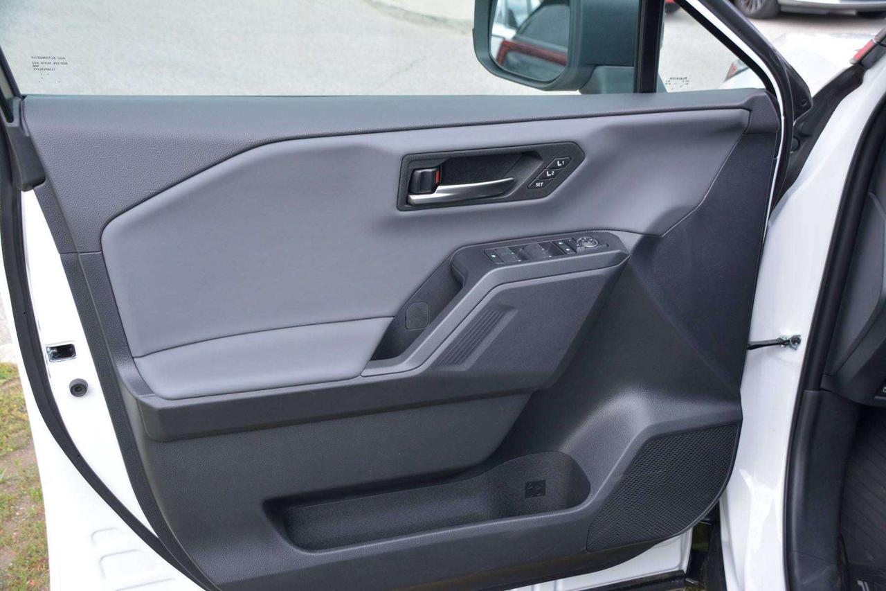 2026 Toyota RAV4 XSE Hybrid Photo