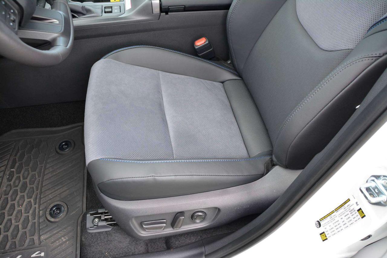 2026 Toyota RAV4 XSE Hybrid Photo