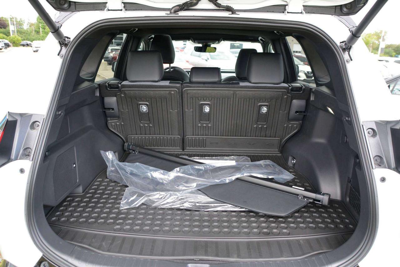 2026 Toyota RAV4 XSE Hybrid Photo
