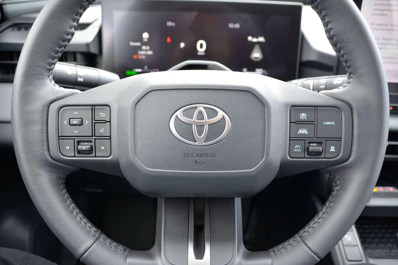 2026 Toyota RAV4 XSE Hybrid Photo