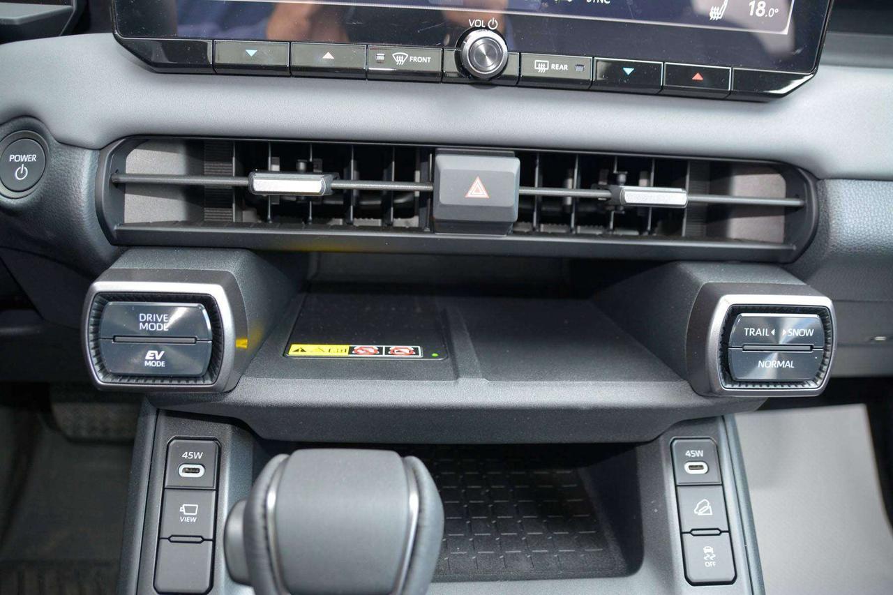 2026 Toyota RAV4 XSE Hybrid Photo