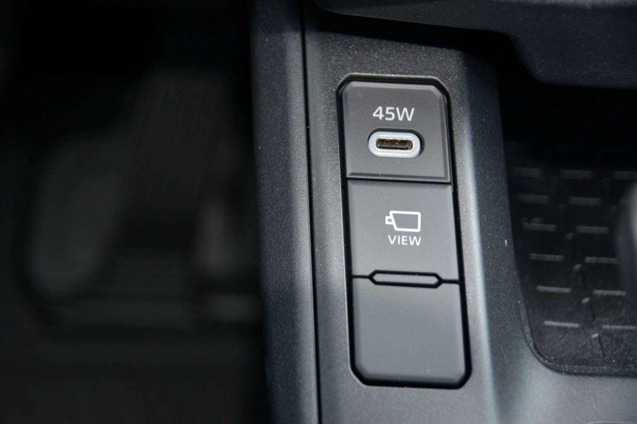 2026 Toyota RAV4 XSE Hybrid Photo