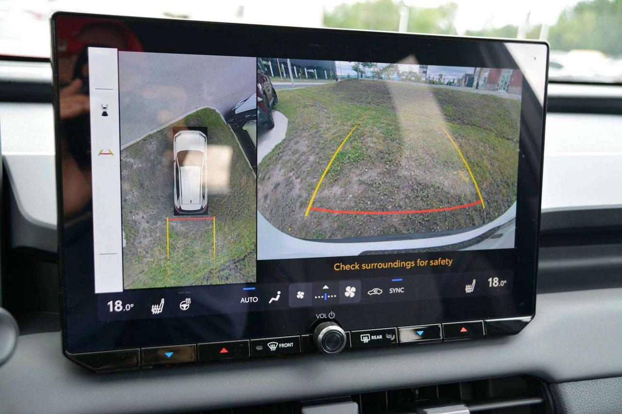 2026 Toyota RAV4 XSE Hybrid Photo