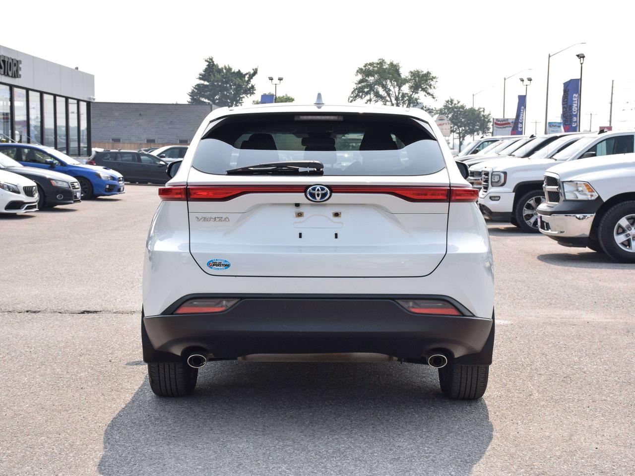 2024 Toyota Venza LE Hybrid ~Heated Seats ~Blind Spot ~Carplay ~Cam Photo