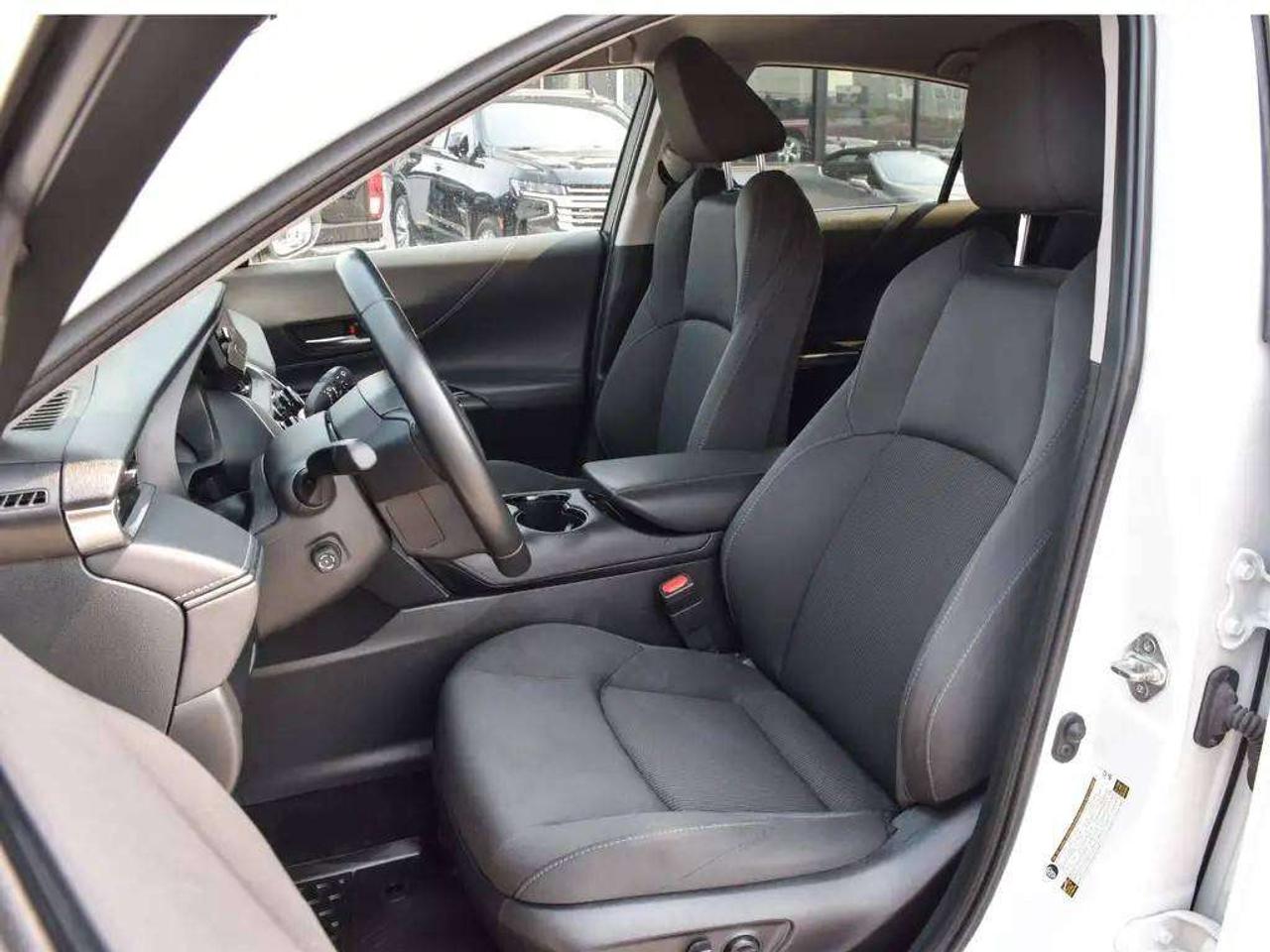2024 Toyota Venza LE Hybrid ~Heated Seats ~Blind Spot ~Carplay ~Cam Photo