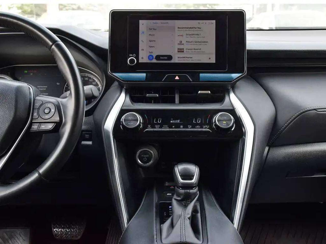 2024 Toyota Venza LE Hybrid ~Heated Seats ~Blind Spot ~Carplay ~Cam Photo