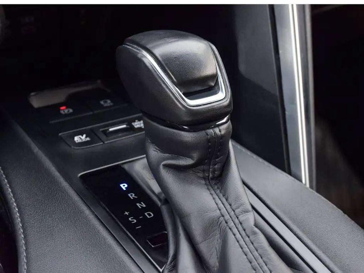2024 Toyota Venza LE Hybrid ~Heated Seats ~Blind Spot ~Carplay ~Cam Photo