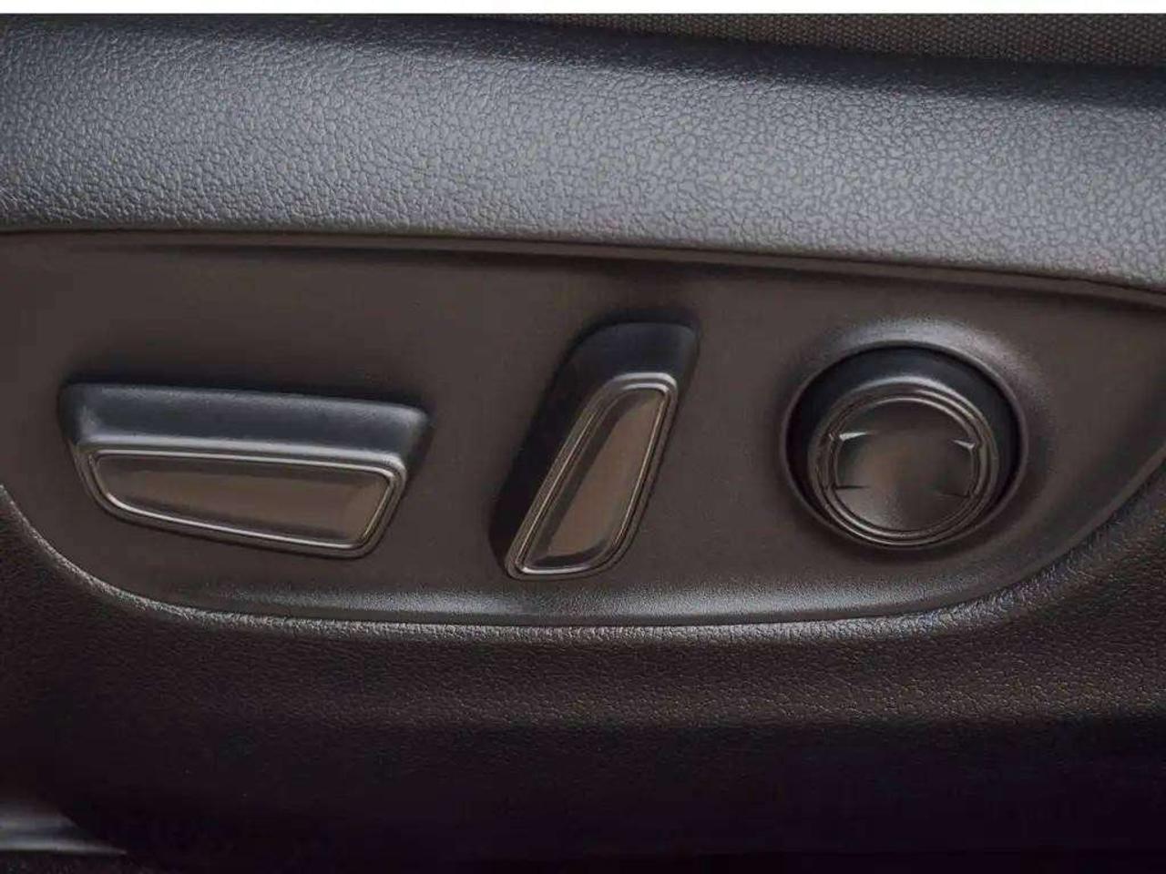 2024 Toyota Venza LE Hybrid ~Heated Seats ~Blind Spot ~Carplay ~Cam Photo