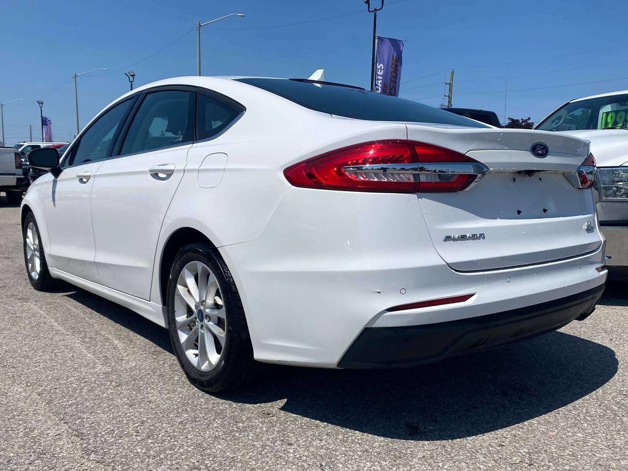 2020 Ford Fusion SE ~Nav ~Heated Seats ~Carplay ~Blind Spot ~Camera Photo5