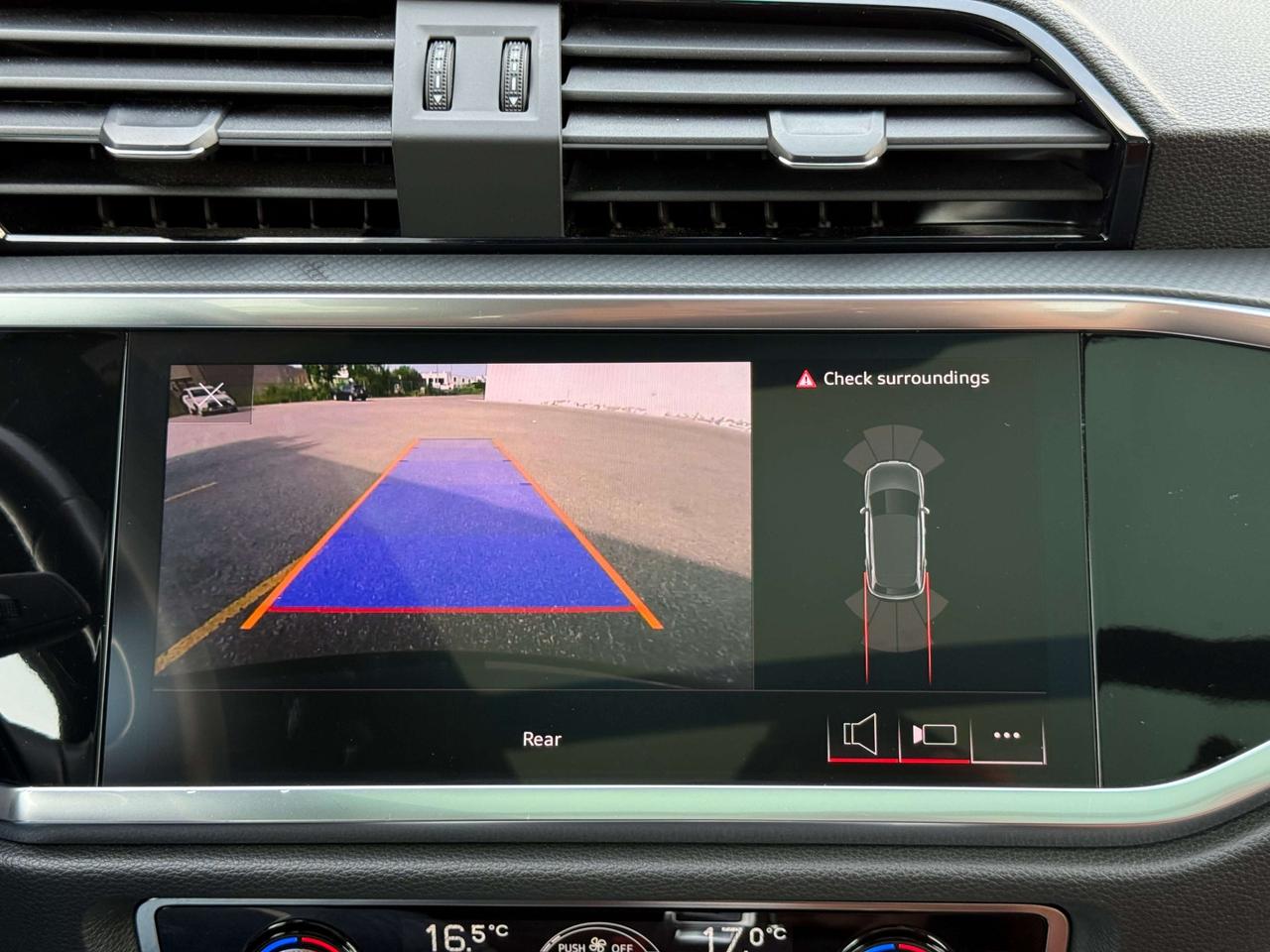 2024 Audi Q3 KOMFORT   QUATTRO   S LINE   NO ACCIDENT   PANO SUNROOF Photo