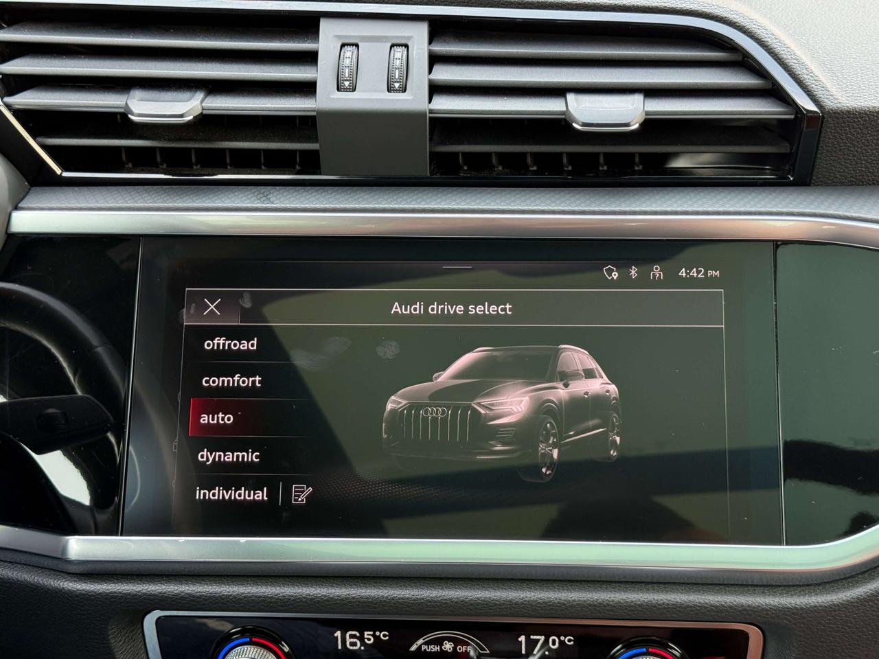 2024 Audi Q3 KOMFORT   QUATTRO   S LINE   NO ACCIDENT   PANO SUNROOF Photo