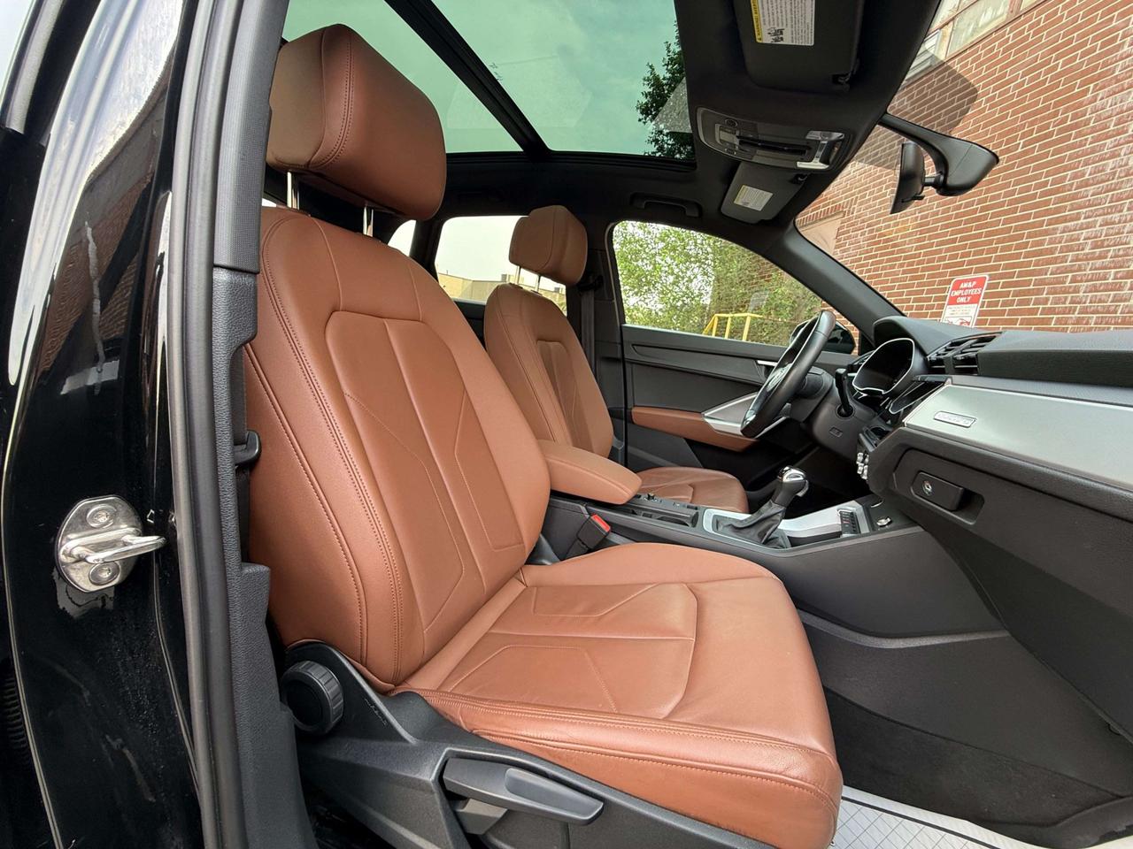 2024 Audi Q3 KOMFORT   QUATTRO   S LINE   NO ACCIDENT   PANO SUNROOF Photo