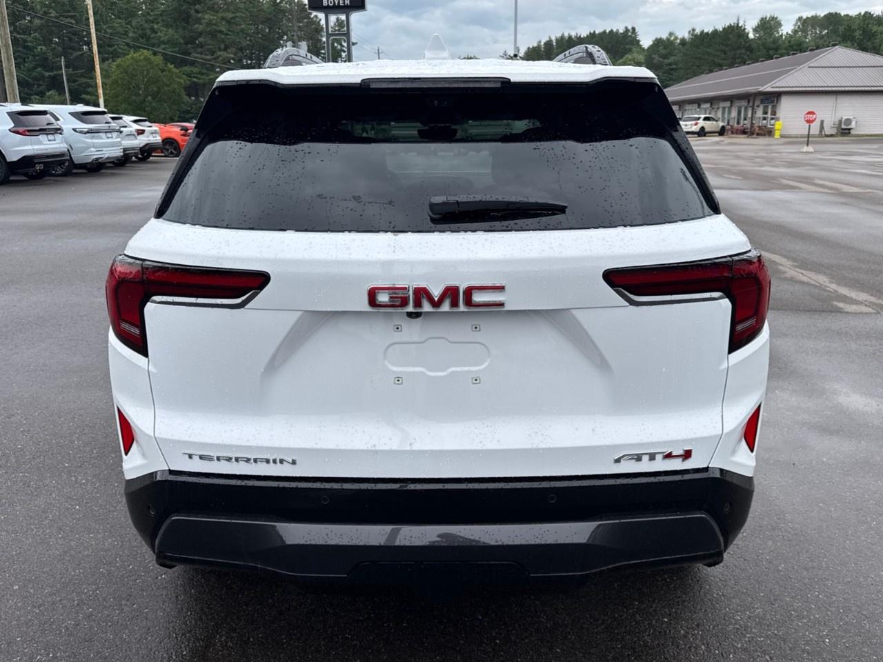 2027 GMC Terrain AWD AT4 Photo