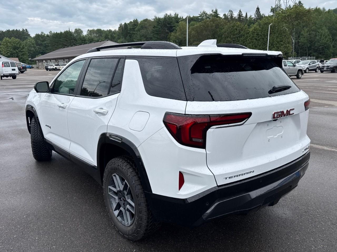 2027 GMC Terrain AWD AT4 Photo