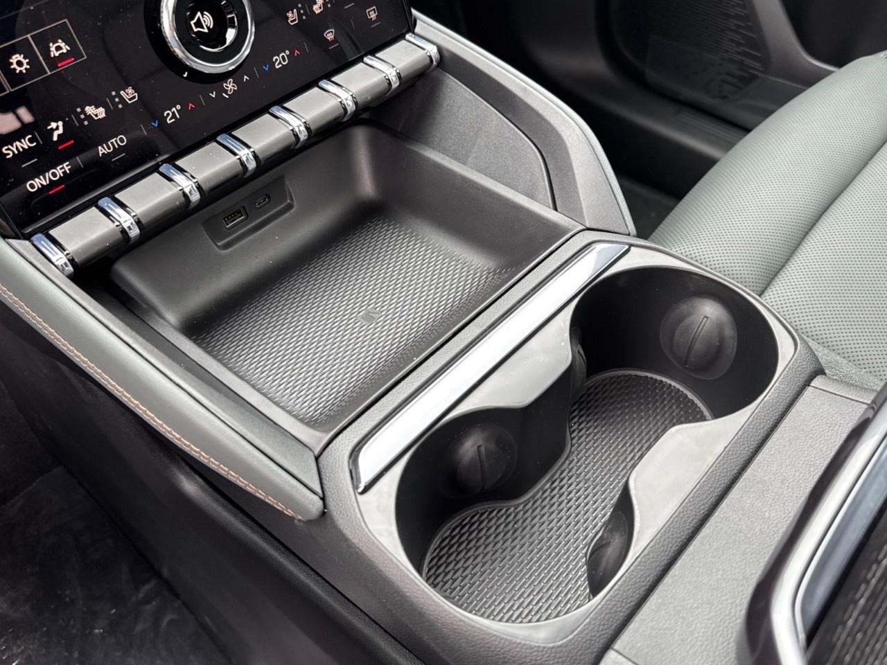 2027 GMC Terrain AWD AT4 Photo