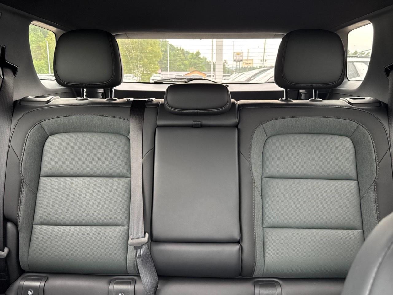 2027 GMC Terrain AWD AT4 Photo