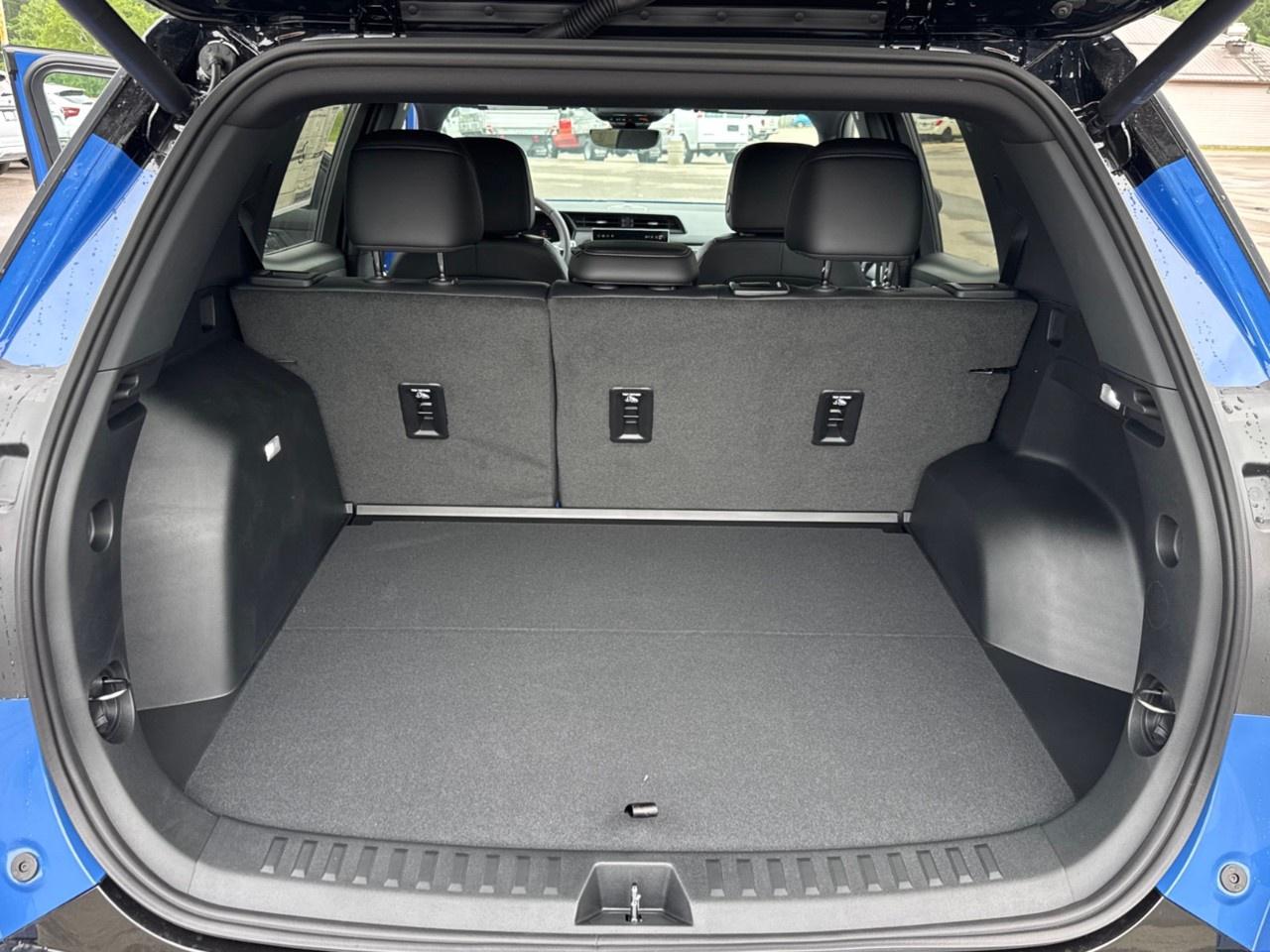 2027 GMC Terrain AWD AT4 Photo
