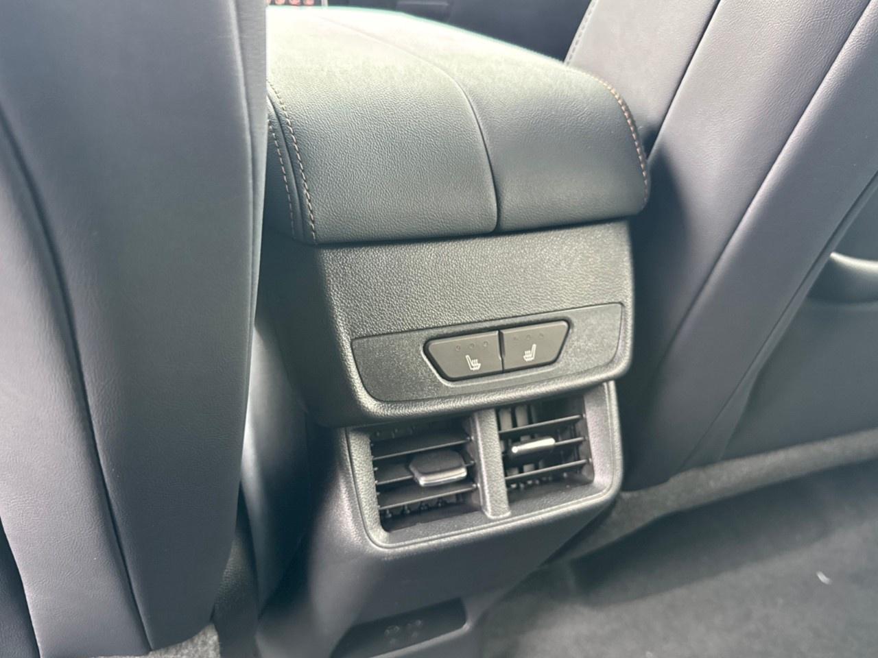 2027 GMC Terrain AWD AT4 Photo