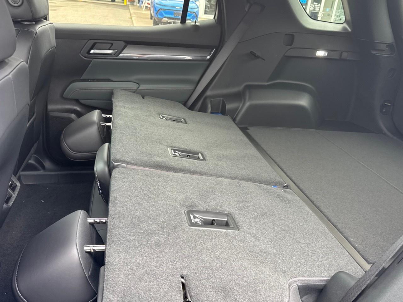 2027 GMC Terrain AWD AT4 Photo