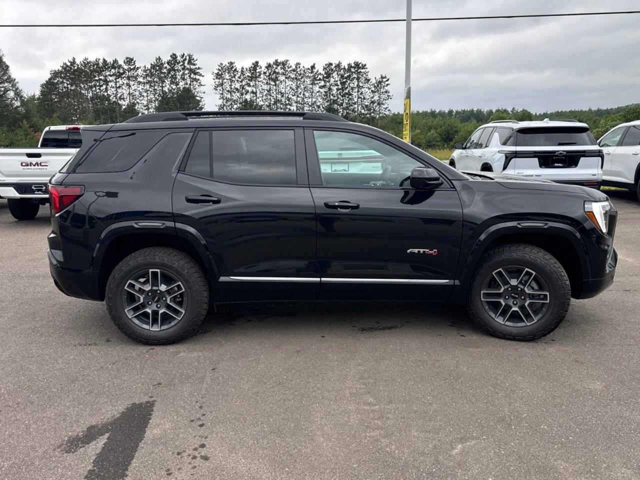2027 GMC Terrain AWD AT4 Photo3