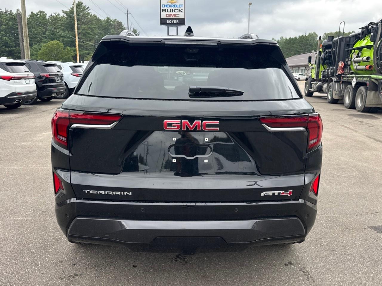 2027 GMC Terrain AWD AT4 Photo