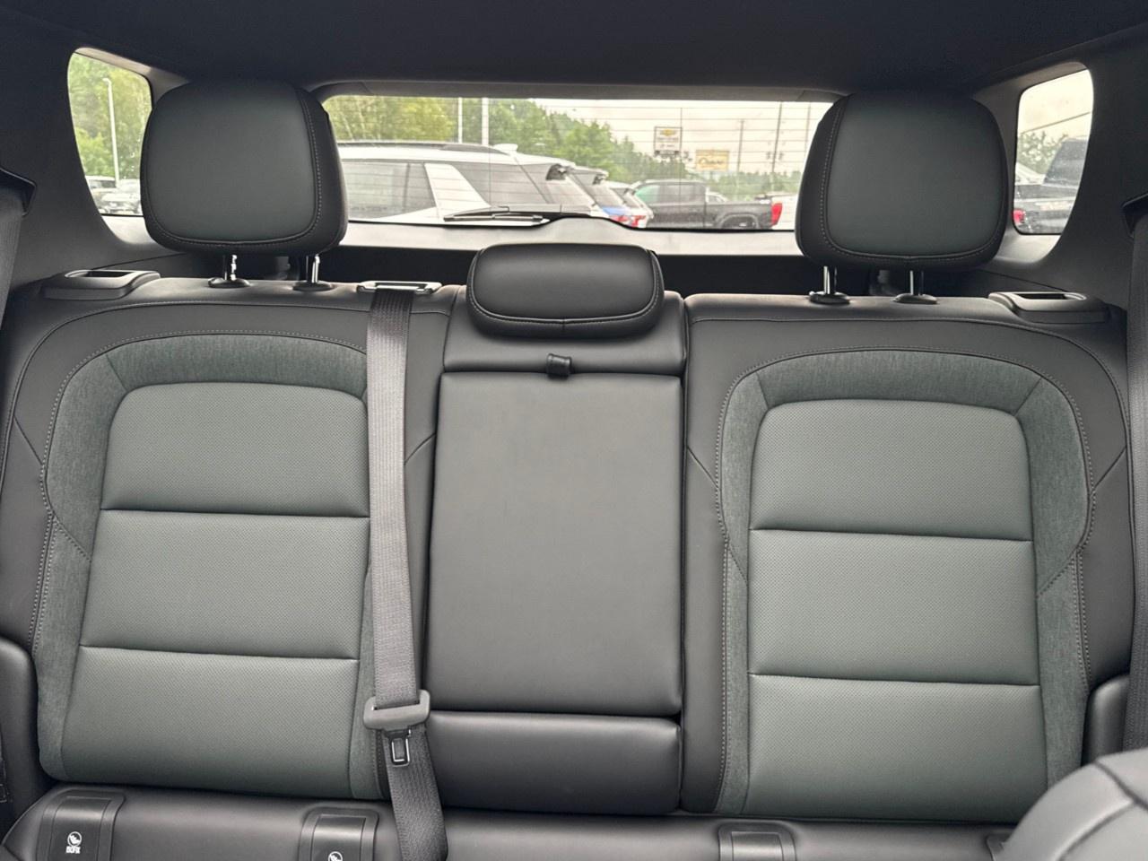 2027 GMC Terrain AWD AT4 Photo