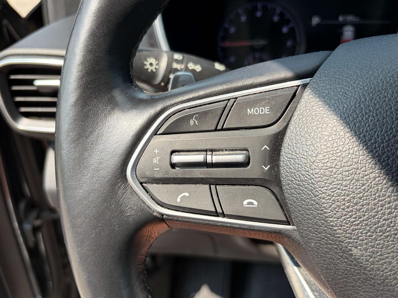 2023 Hyundai Santa Fe Preferred   Clean Carfax Photo