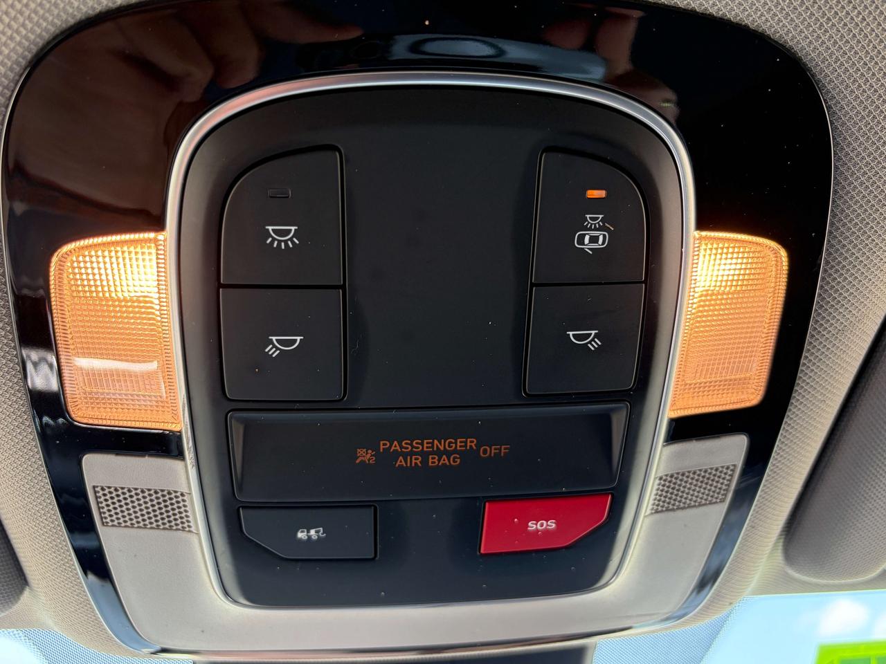 2023 Hyundai Santa Fe Preferred   Clean Carfax Photo