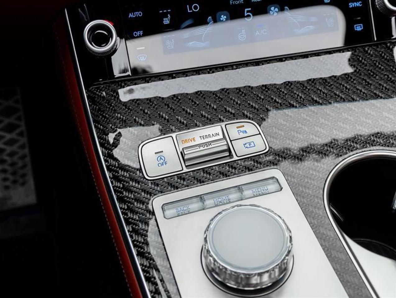2026 Genesis GV70  Photo