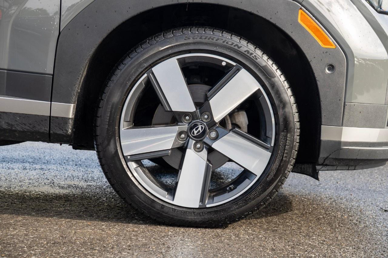 2025 Hyundai Santa Fe LUXURY AWD Photo
