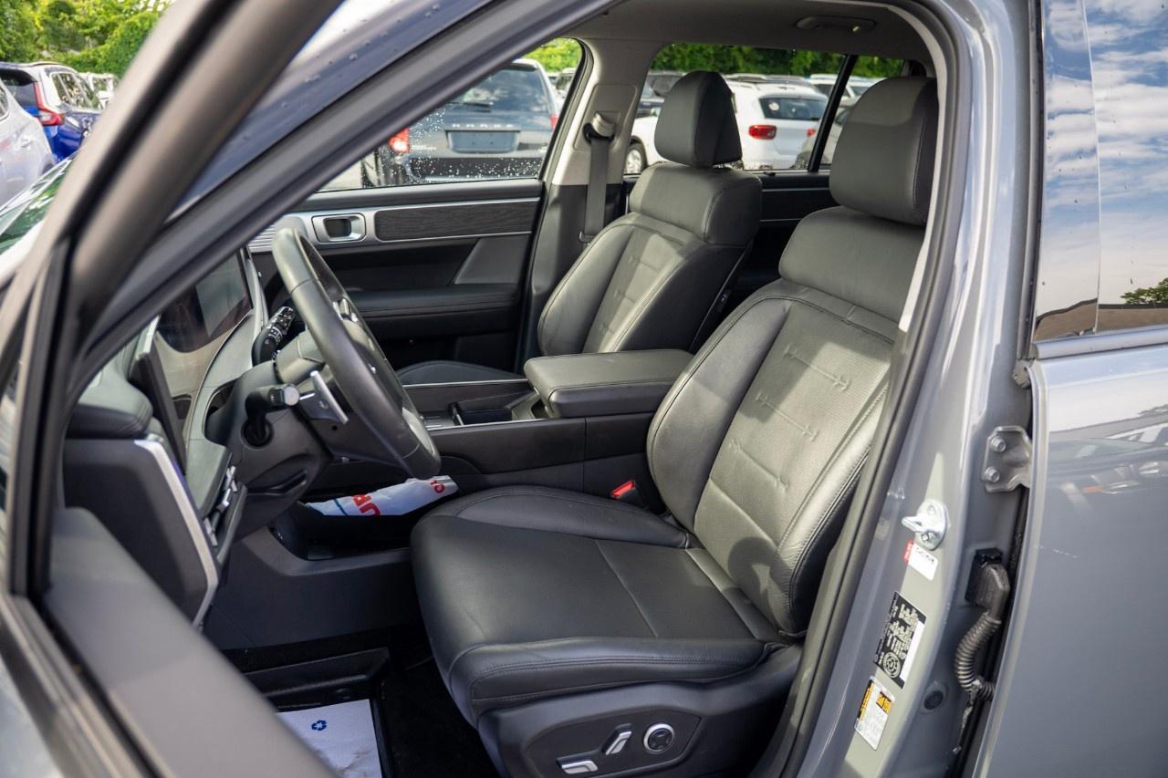 2025 Hyundai Santa Fe LUXURY AWD Photo