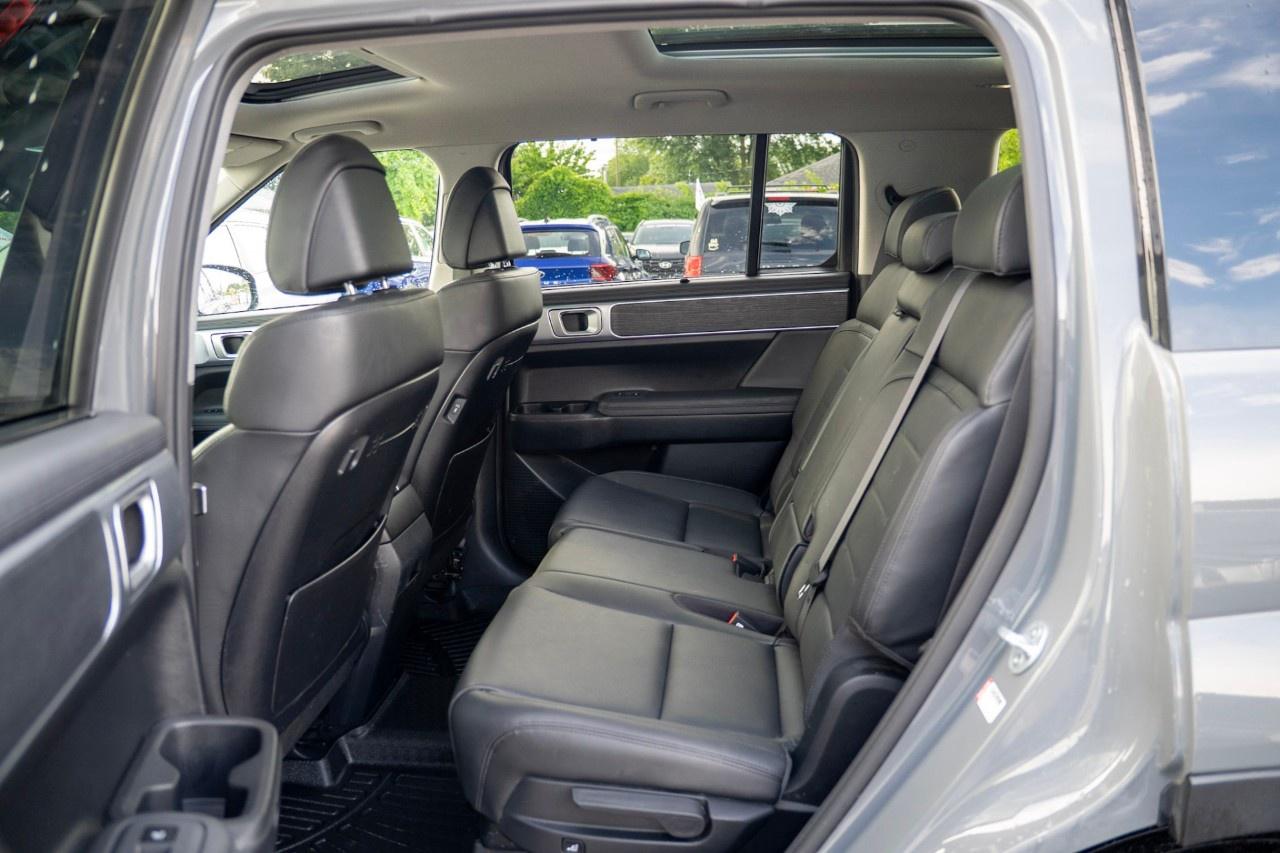 2025 Hyundai Santa Fe LUXURY AWD Photo