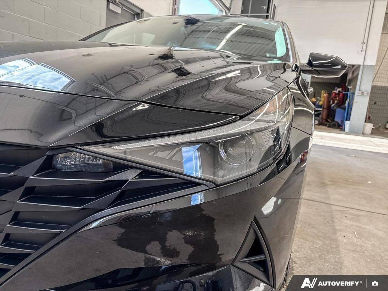 2022 Hyundai Elantra Preferred w/Sun & Tech Pkg 4dr Sedan Photo