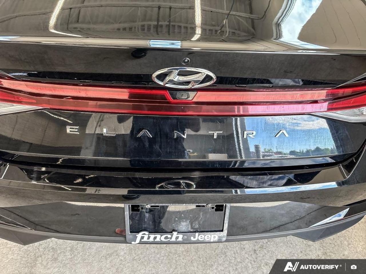2022 Hyundai Elantra Preferred w/Sun & Tech Pkg 4dr Sedan Photo