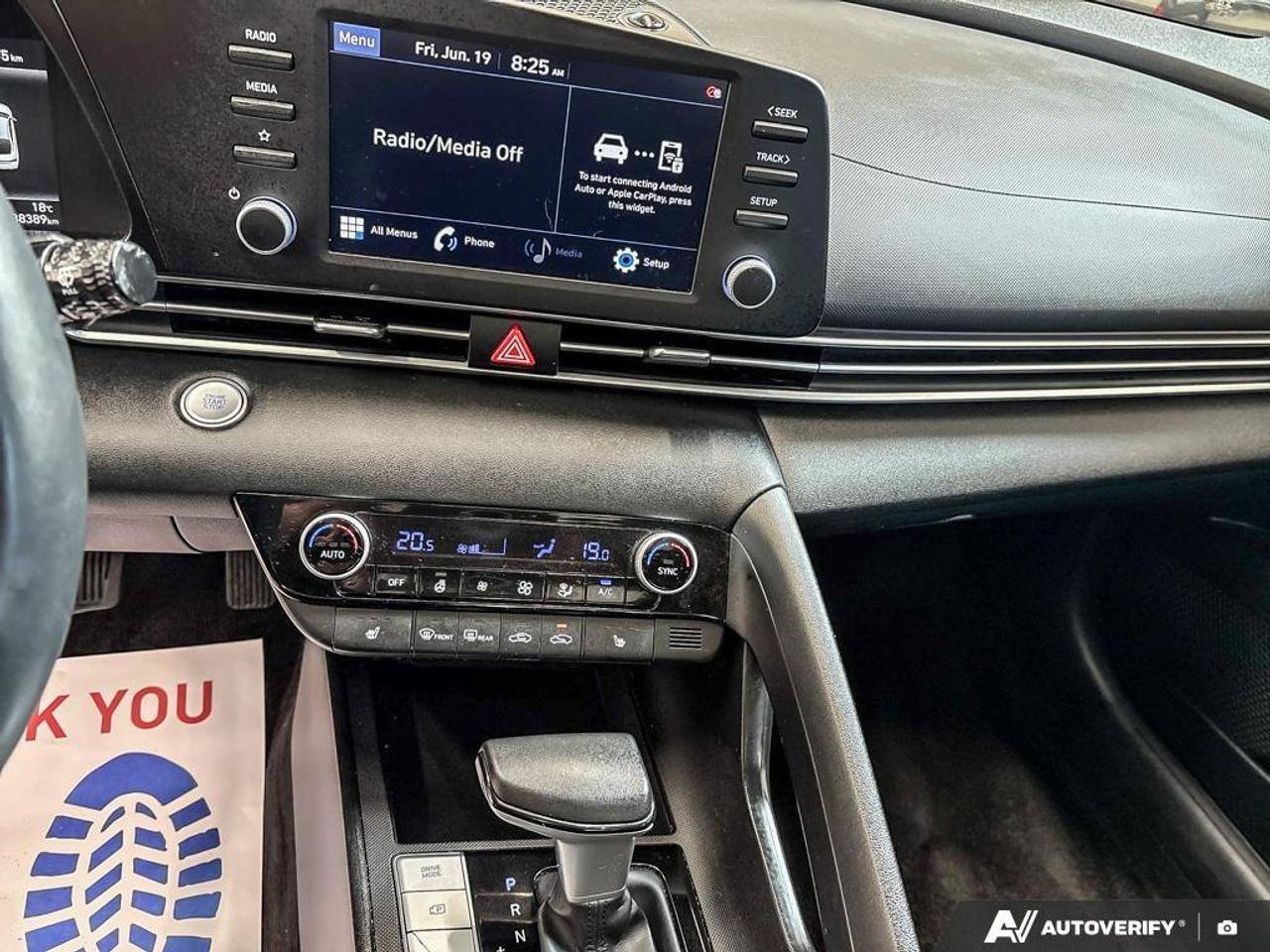 2022 Hyundai Elantra Preferred w/Sun & Tech Pkg 4dr Sedan Photo