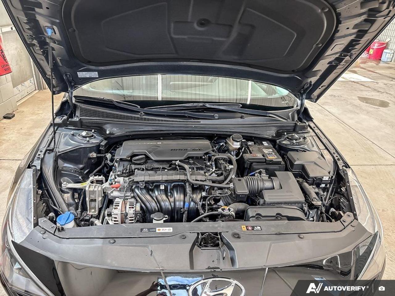 2022 Hyundai Elantra Preferred w/Sun & Tech Pkg 4dr Sedan Photo
