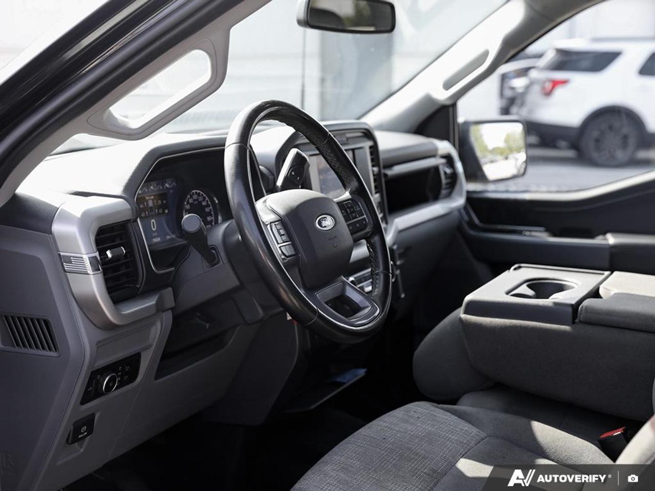 2023 Ford F-150 XLT 301A | NAVIGATION SYSTEM | KEYLESS ENTRY Photo
