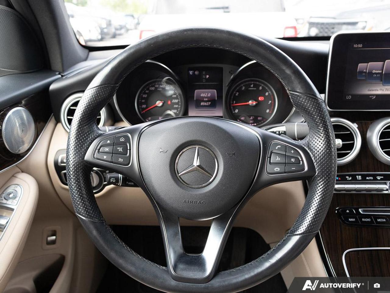 2019 Mercedes GLC 300 FRONT DUAL A/C | KEYLESS ENTRY | TURN SIGNAL INDIC Photo